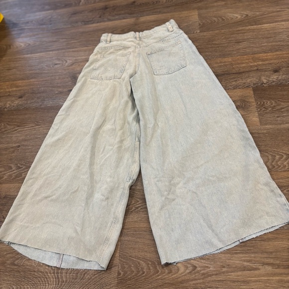 NWOT We The Free Westward Demi Jeans Raw Hem Cropped Denim Women’s 25 - Picture 3 of 9